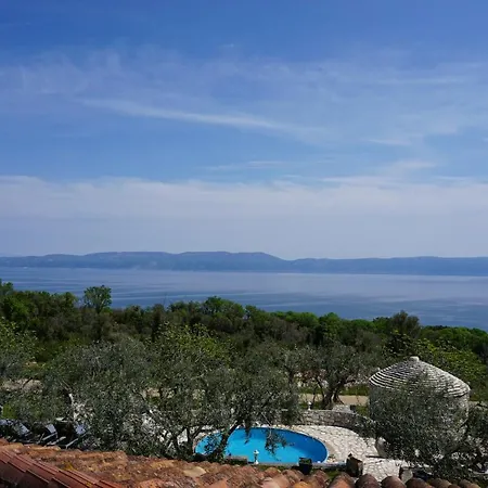 House Istria With Private Pool And Sea View Равни