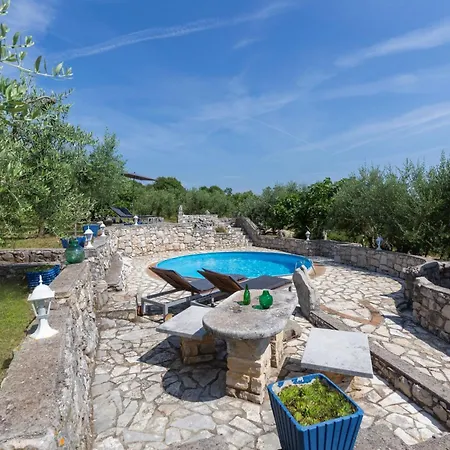House Istria With Private Pool And Sea View Ravni
